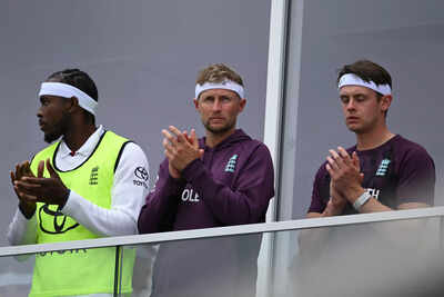 IND vs ENG 5th Test: Crowd and players honour Graham Thorpe with emotional gesture at The Oval – Watch | Cricket News