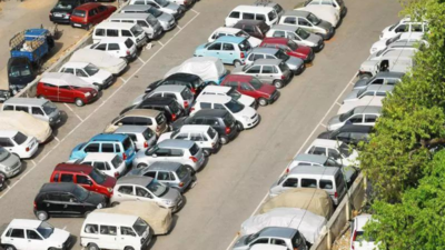 As costs pinch, auto cos hike prices