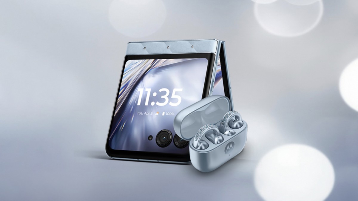 Motorola announces its blinged-up Swarovski Razr and Buds Loop