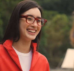 HTC Vive Eagle announced with 12MP camera, AI translation and 36-hour battery life