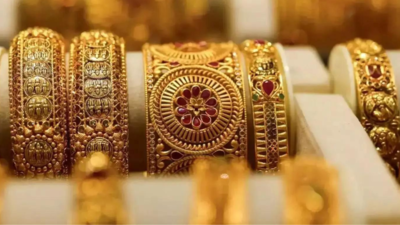 Gold rate today: Prices surge Rs 900 near record high; silver stays flat at Rs 1.25 lakh per kg