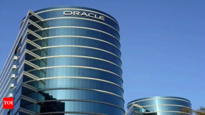 Oracle shares soar 35% on AI demand; market valuation nears $915 billion, semiconductor stocks rally
