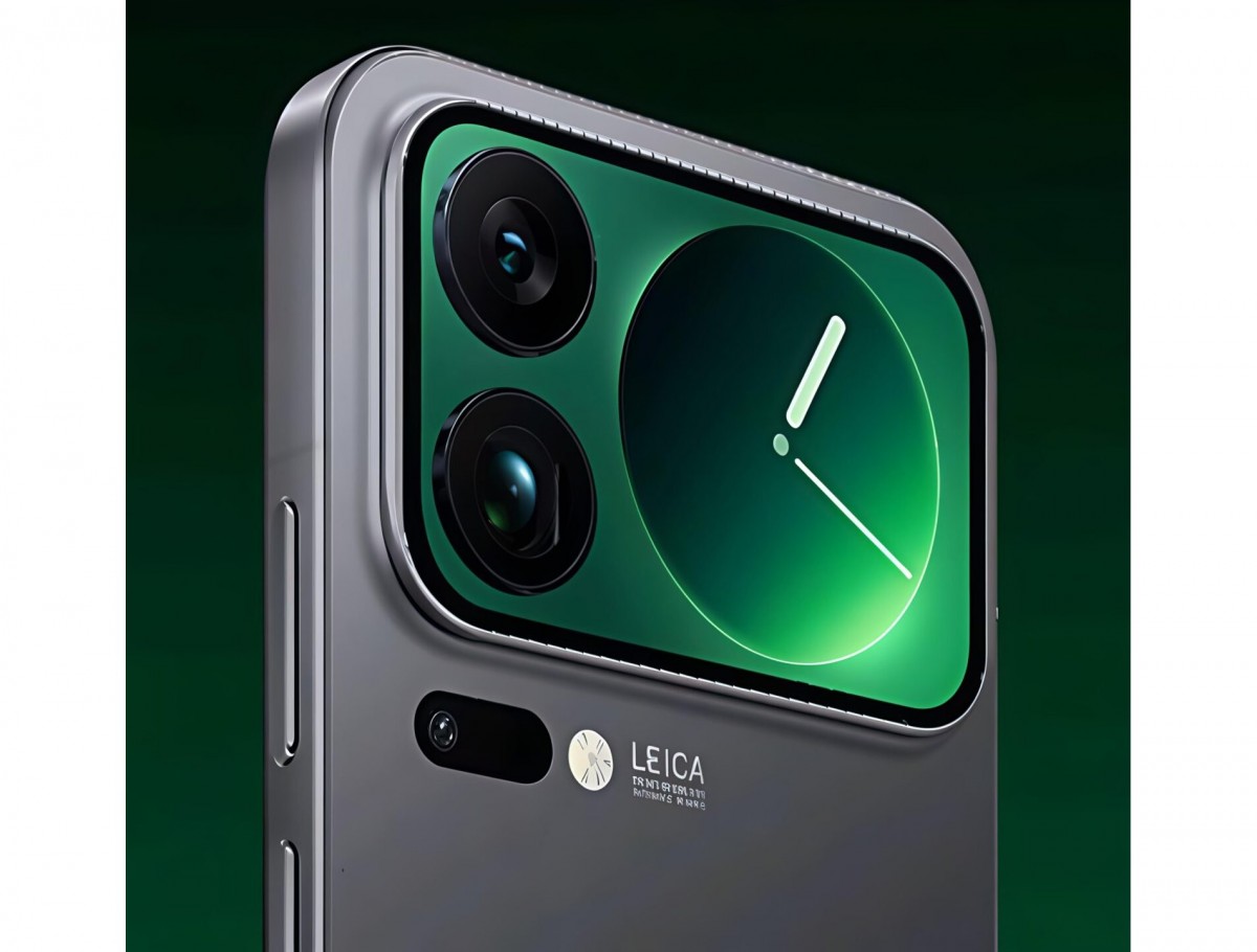 This is the Xiaomi 17 Pro Max with its rear display