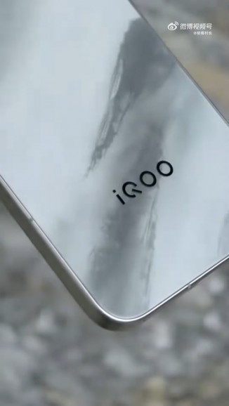 The iQOO 15 will have a color-changing back – see it in action in this short video
