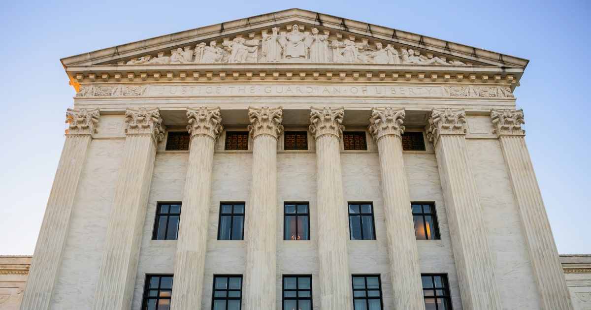 Supreme Court temporarily reinstates Texas Republicans’ redrawn congressional map