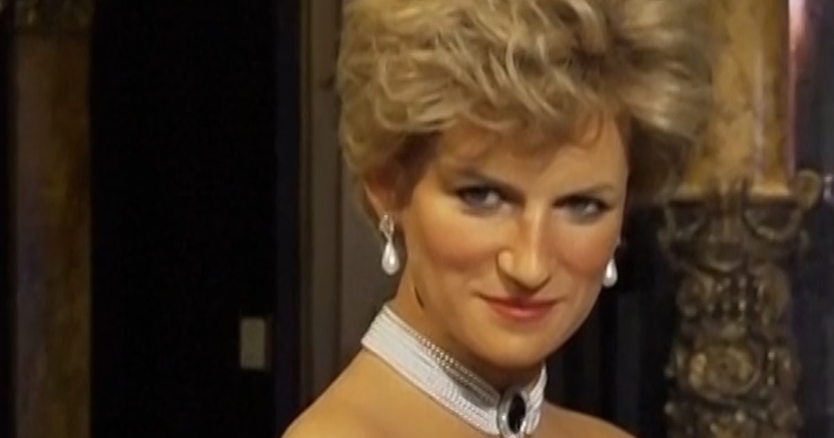 Princess Diana wax figure unveiled in Paris