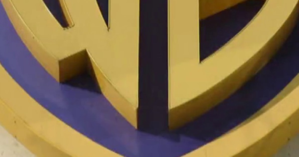 Warner Bros. tells shareholders to reject Paramount bid