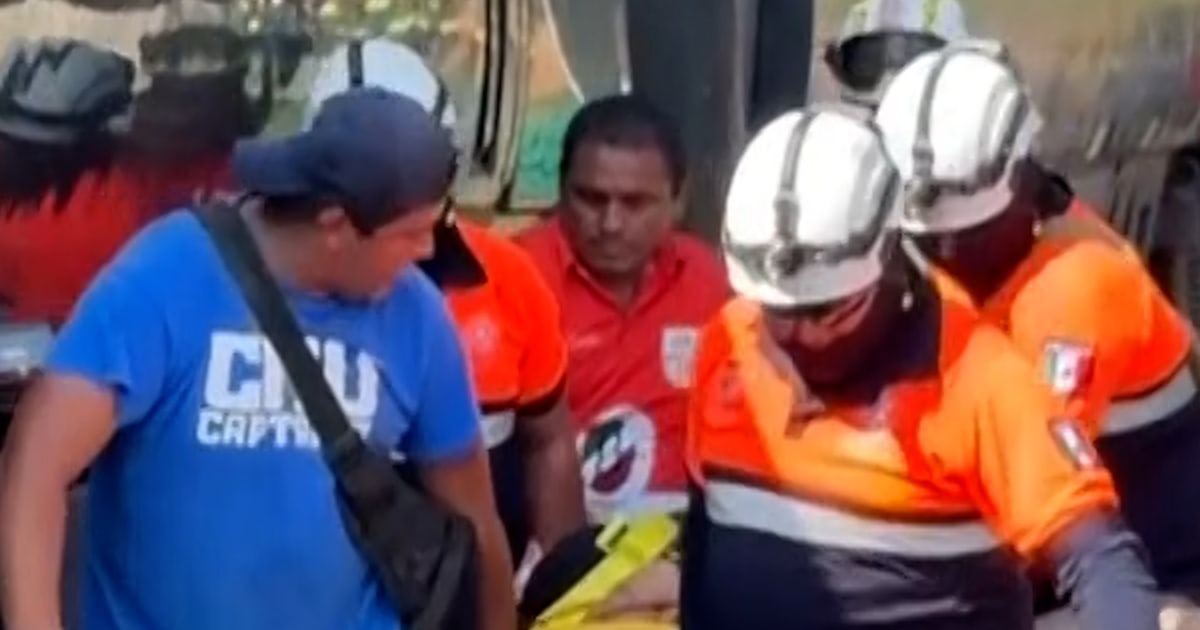 At least 13 dead after train derails in southern Mexico