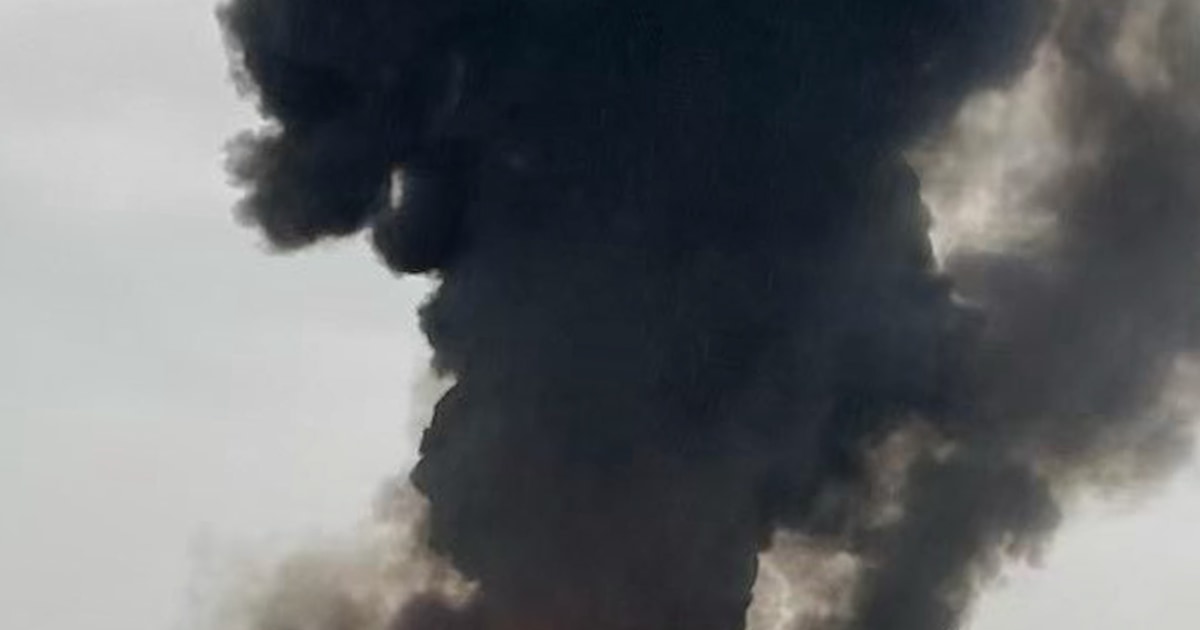 Small plane crashes at North Carolina airport