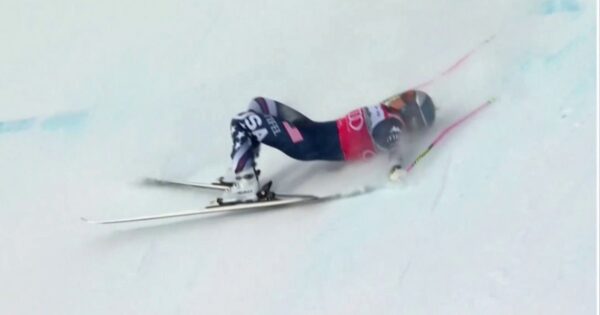 Lindsey Vonn Crashes in Final Race Before Milan Cortina Olympics