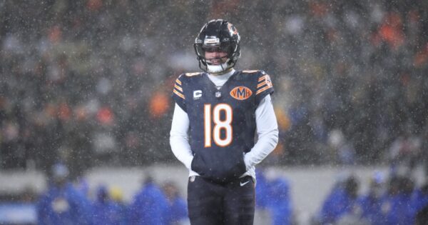 Caleb Williams made the best throw of his life. Then he threw the Bears’ season away.