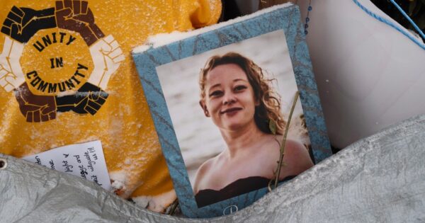 Renee Good was shot in the head, autopsy commissioned by her family finds