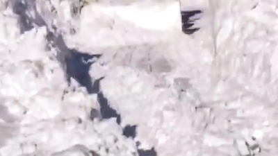 Ladakh suspends Chaddar trek as Zanskar river starts unfreezing | India News