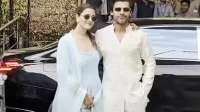 Just married vibes: Nupur Sanon and Stebin Ben make FIRST public appearance post wedding at the airport | Hindi Movie News