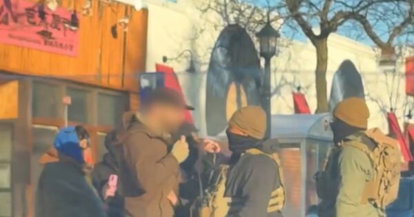 Video appears to show man confronted by federal agents