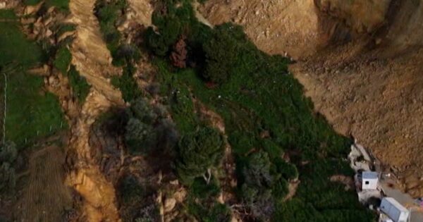 Town hangs on edge of precipice after Sicily landslide
