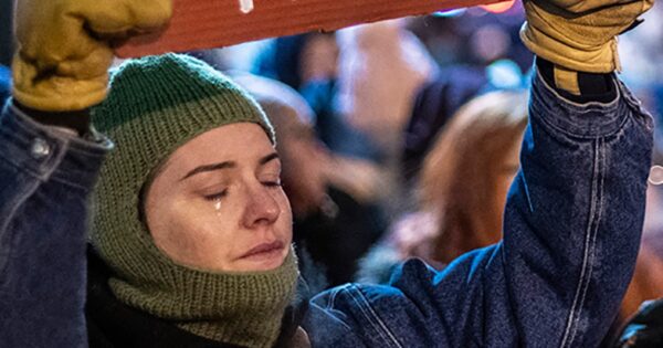 Hundreds gather at Alex Pretti memorial in Minneapolis