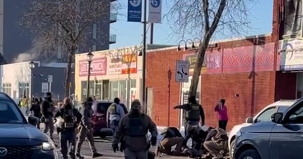 Emergency responders arrive at scene of Minneapolis shooting