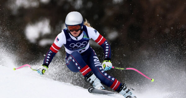 Lindsey Vonn completes training run one week after she tore her ACL