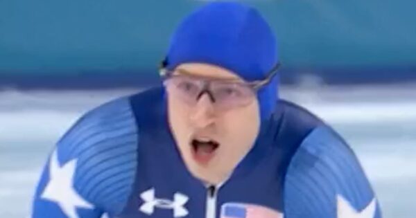 American Jordan Stolz takes gold in speedskating