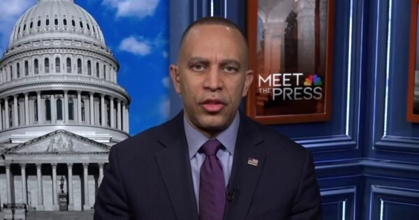 Hakeem Jeffries insists ‘American people deserve answers’ on Iran: Full interview