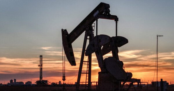 Oil prices fall and stocks rise in dramatic reversal