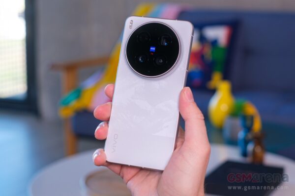 vivo X300 Ultra India launch date tipped