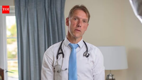 Uk Doctor Suspended: UK doctor struck off for working while suspended after asking Muslim patient to remove niqab three times | World News