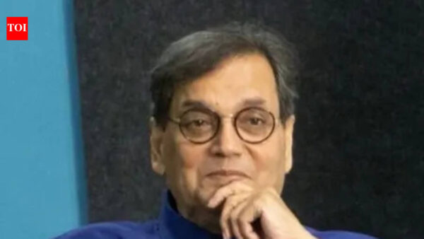 Subhash Ghai shares Gulzar’s wisdom on poetry: “It comes from the soul, not AI”: A tribute to timeless creativity | Hindi Movie News