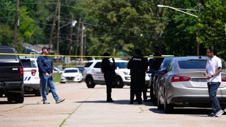 Louisiana Man Fatally Shoots 8 Children, 7 of Them His Own