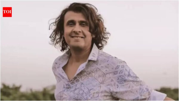 Sonu Nigam surprises fans playing ‘Ye Ishq Ishq’ from ‘Dhurandhar’ in Rotterdam ahead of concert: ‘Mera gana sun rahe hain’ | Hindi Movie News