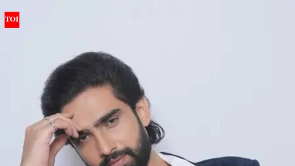 Amaal Mallik Honors Pritam as His ‘Hero’ in Heartfelt Tribute |