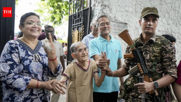 Vote-shy Kolkata catches up with Bengal, well, almost | India News