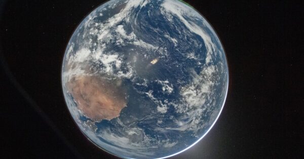 For Artemis II astronauts, pull of moon’s gravity is now stronger than Earth’s