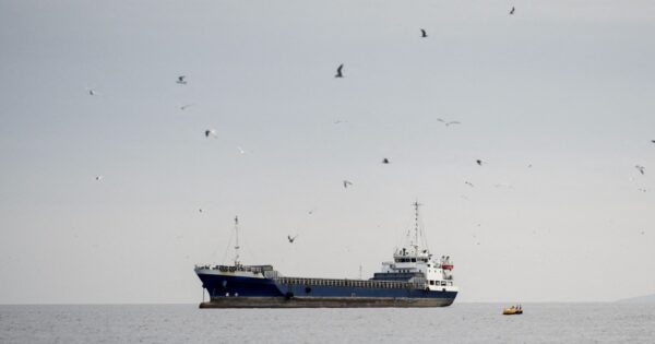 Oil prices jump amid renewed tensions over the Strait of Hormuz