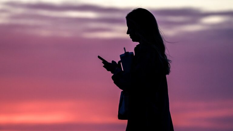 Chatbots often offer ‘problematic’ cancer advice, study finds