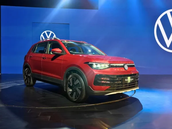 Panoramic Sunroof, 8-Speed AT & More