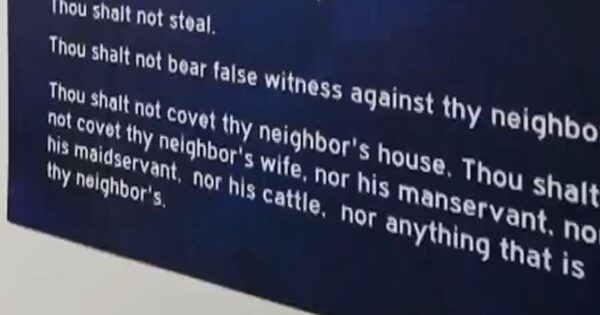 Texas can require schools to display Ten Commandments