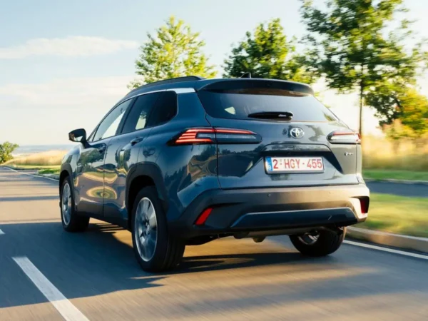 Toyota Corolla Cross India Plan – New Hybrid SUV Based On Innova Hycross?