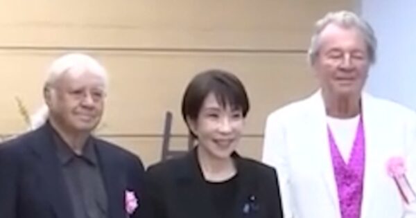 Japan’s superfan Prime Minister meets Deep Purple