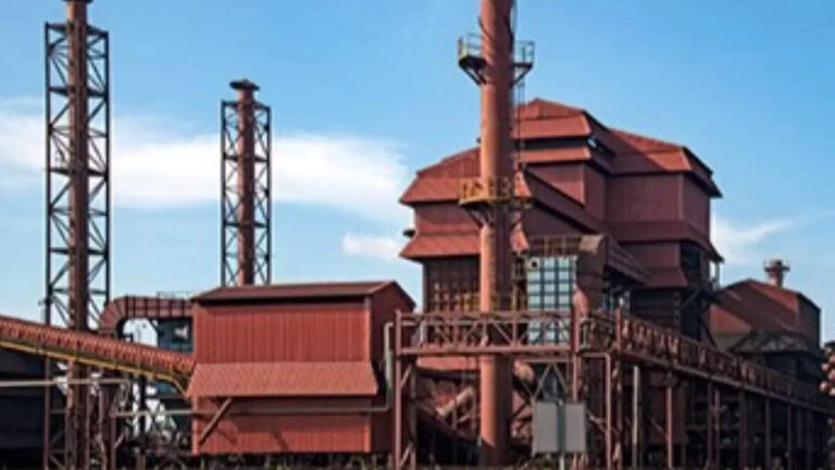 FIIs, retail investors raise stakes in 7 midcap stocks in Q4; stocks slip up to 27%