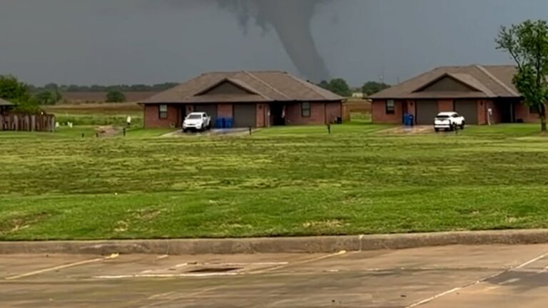Severe storms and tornadoes hit northern Oklahoma