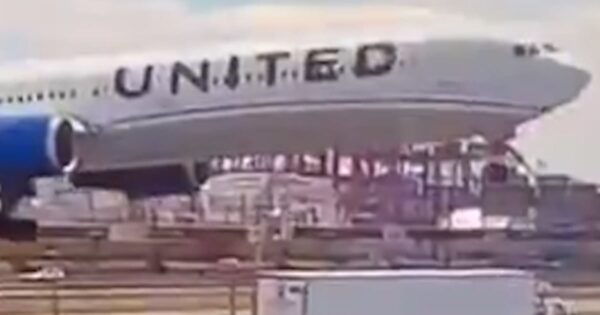 Video appears to show United Airlines jet hitting truck
