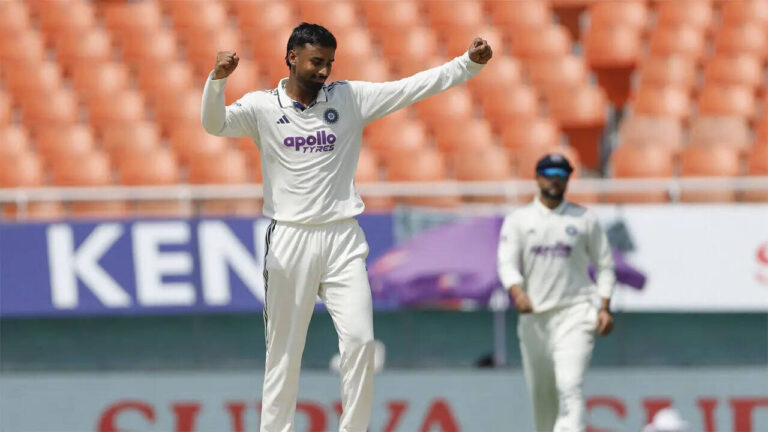 Afghanistan 113/5 in 39.5 Overs | IND vs AFG Live Score, One-Off Test Match Day 3: Manav Suthar shines on debut as India eye innings win over Afghanistan