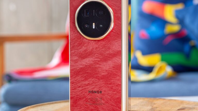 Honor’s MagicOS 11 early access program is now open for Magic V6