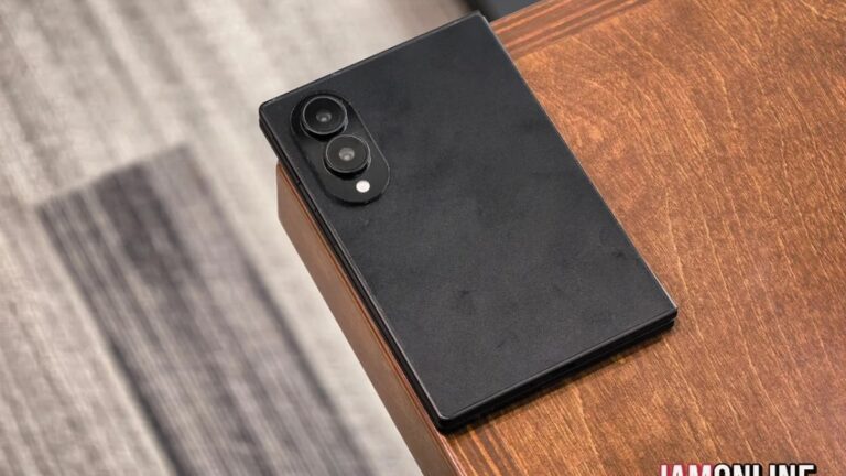 Galaxy Z Fold8 wide appears in another dummy leak, this time in black