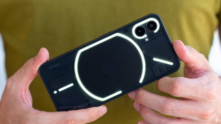 Nothing Phone (1) receives final update as software support ends