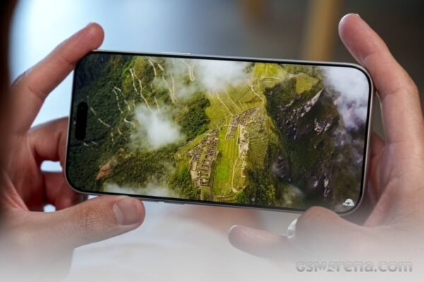 Apple wants to save money on the iPhone 18 Pro Max’s screen