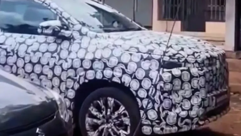 New 2027 Toyota Innova HyCross Facelift Spied – What to Expect?