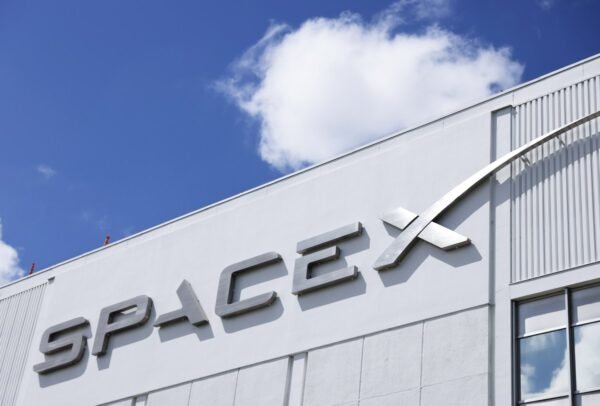 SpaceX aims to enter the US telecom market and challenge AT&T, T-Mobile and Verizon